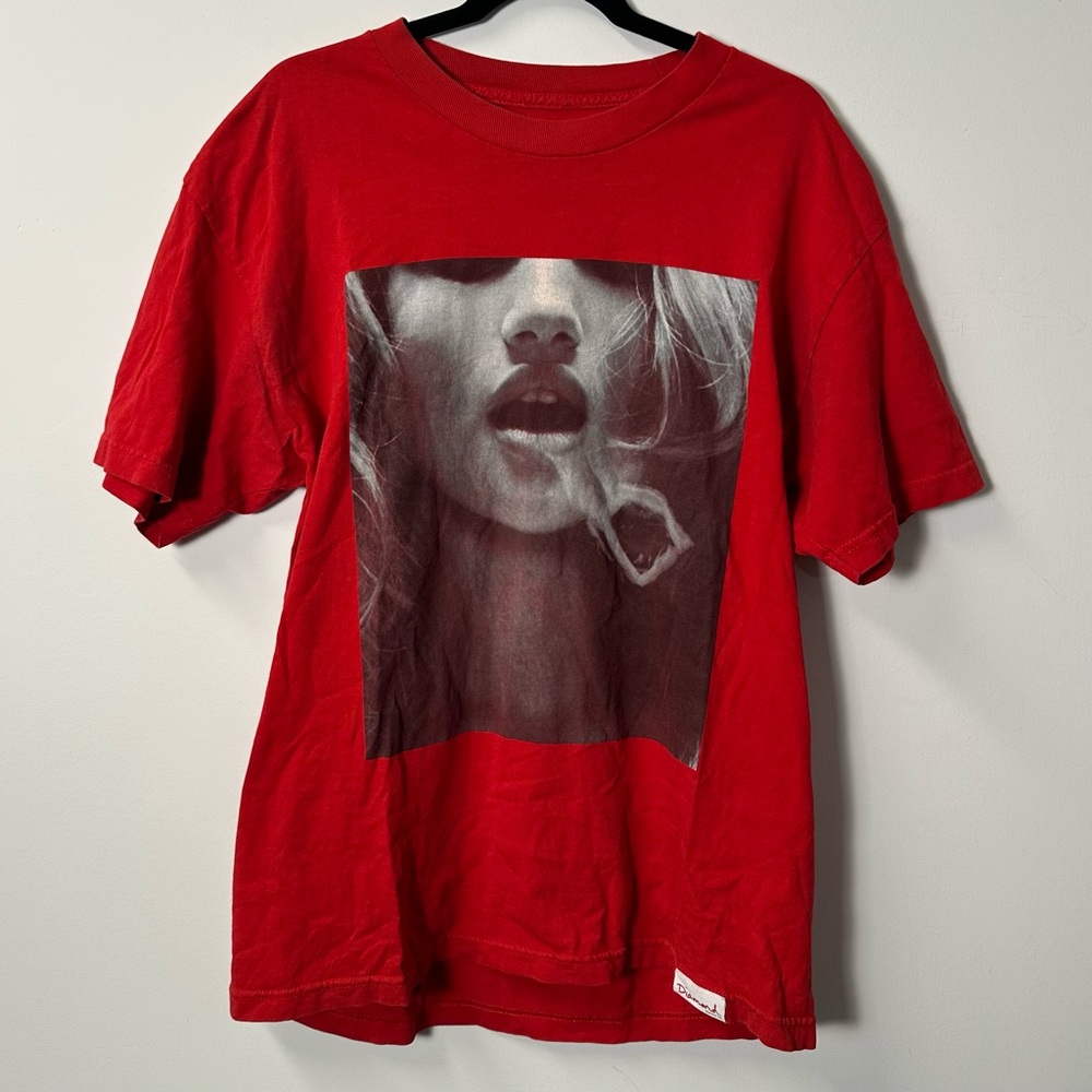 Y2K DIAMOND SUPPLY CO men's red smoke exhale graphic tee, L.